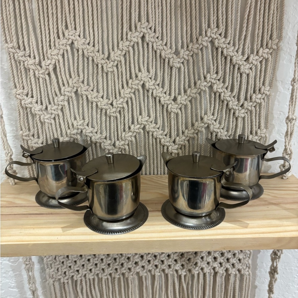 Set of 4 Vintage Vollrath 18/8 stainless steel creamers